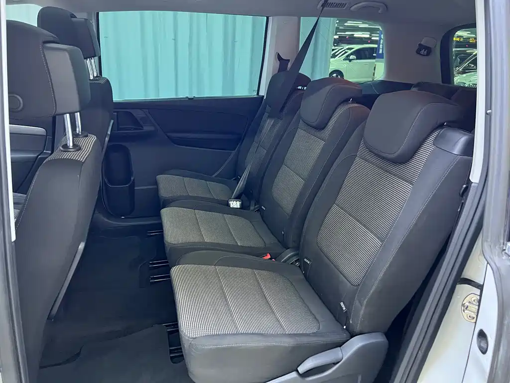 Volkswagen Sharan 2015 — фото 17