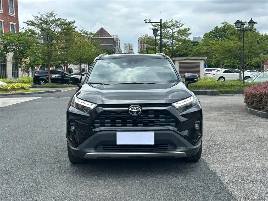 Toyota RAV4 2024