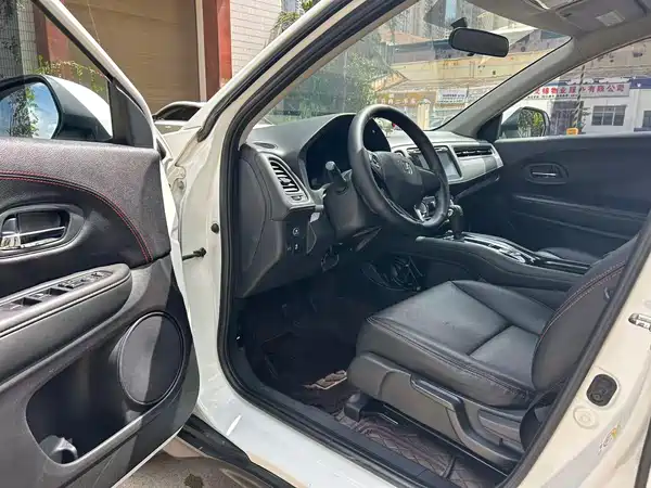 Honda Vezel 2015