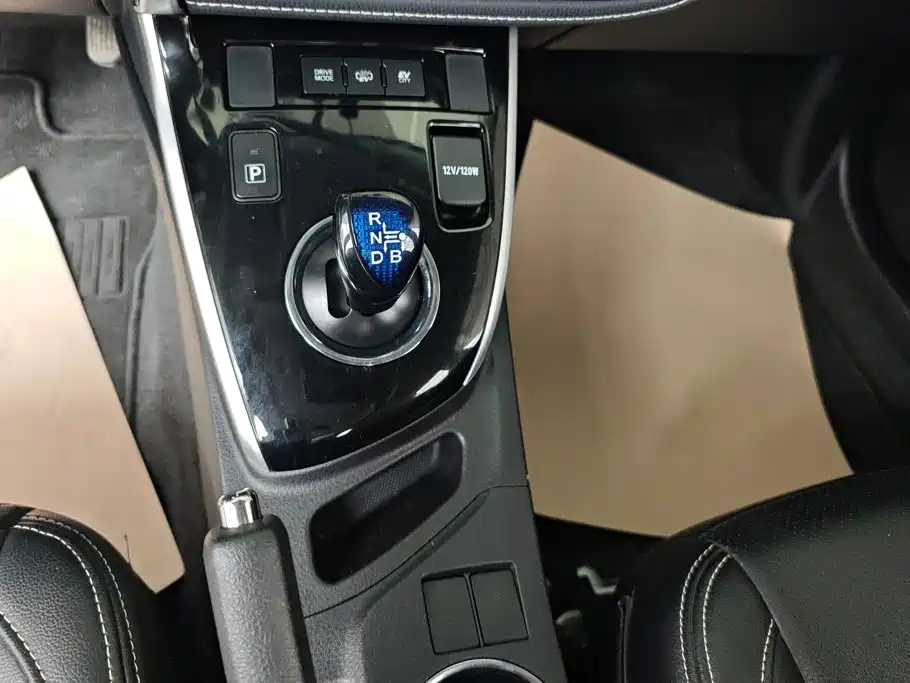 Toyota Corolla Hybrid 2021 — фото 16