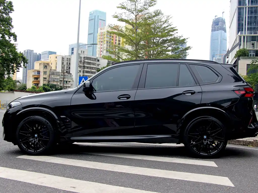 BMW X5 M 2025 — фото 3