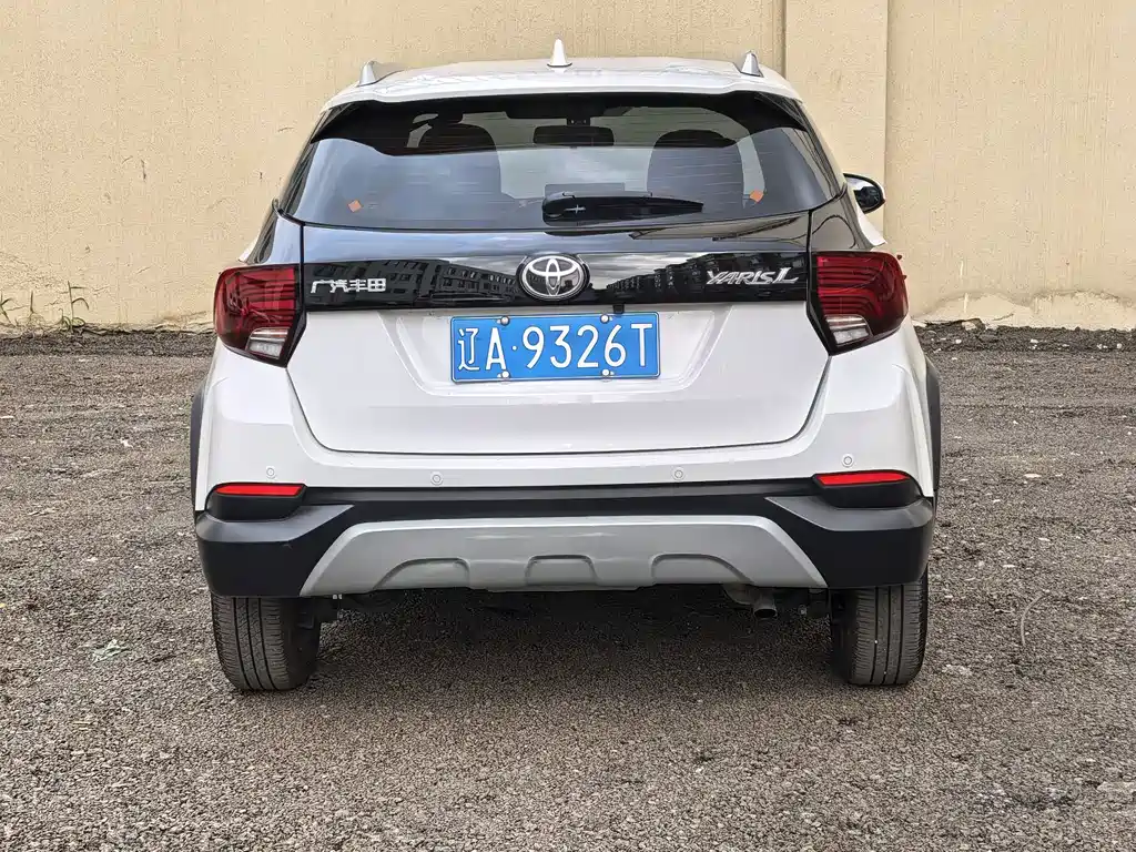 Toyota Yaris L 2021 — фото 11