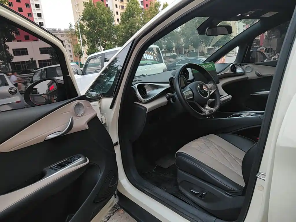 BYD Dolphin 2023 — фото 16