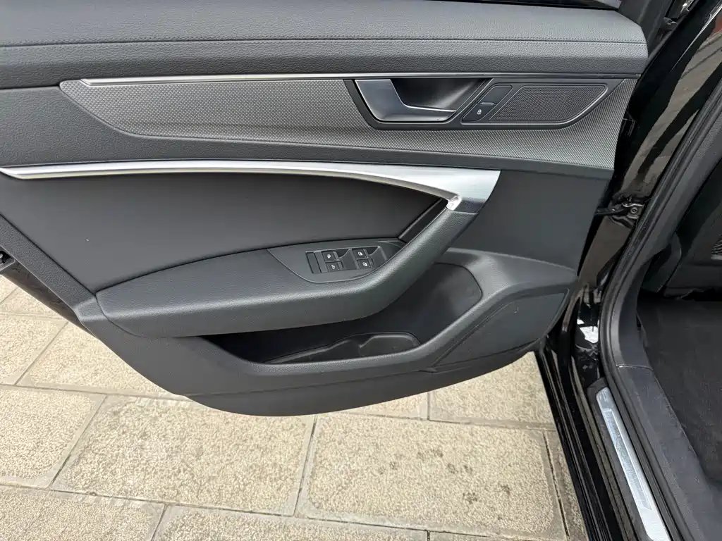 Audi A6L 2021 — фото 30