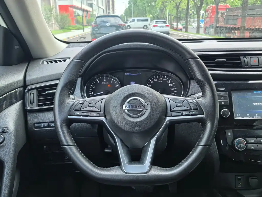 Nissan X-Trail 2017 — фото 10