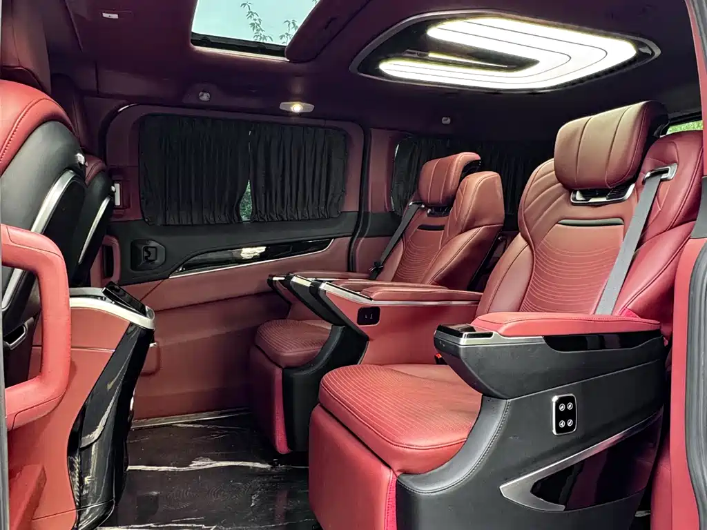 Ford Tourneo 2025 — фото 12