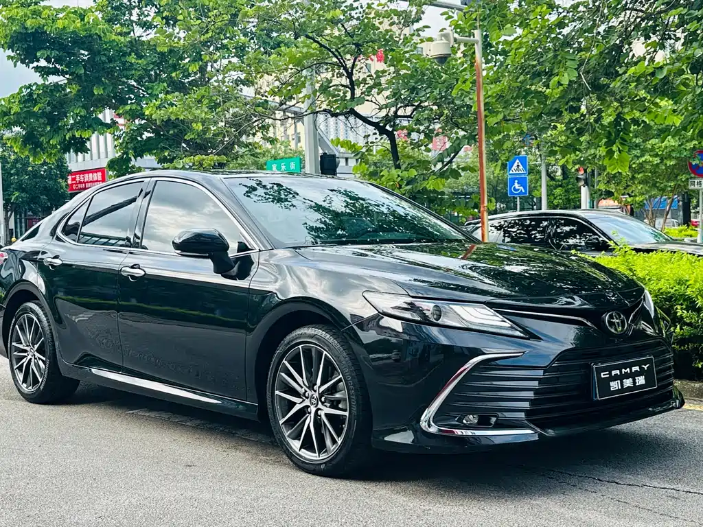 Toyota Camry 2021