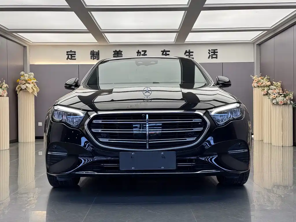 Mercedes-Benz E-Class 2025 — фото 2