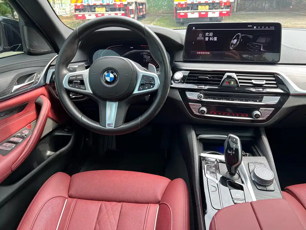 BMW 5 Series 2022 — фото 15