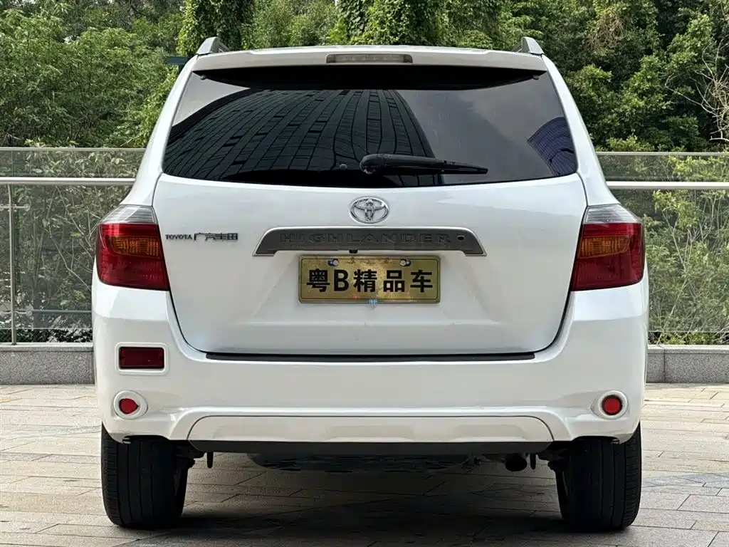Toyota Highlander 2011 — фото 4
