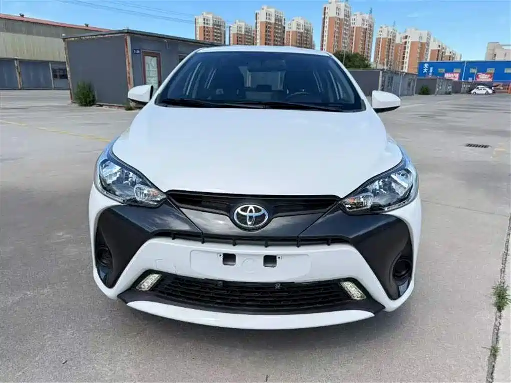 Toyota Yaris L 2020 — фото 2