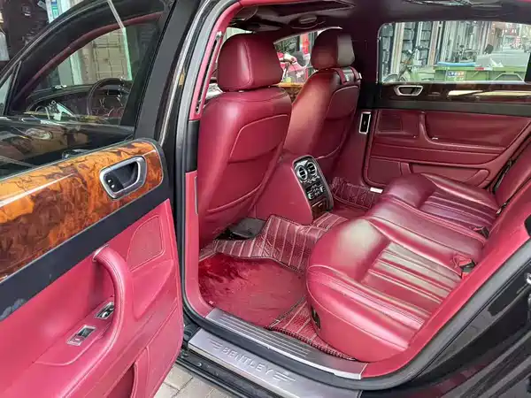 Bentley Flying Spur 2005