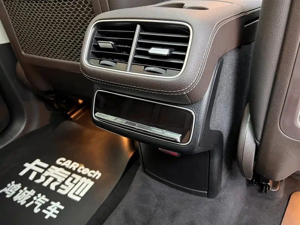 Mercedes-Benz GLS 2024 — фото 28