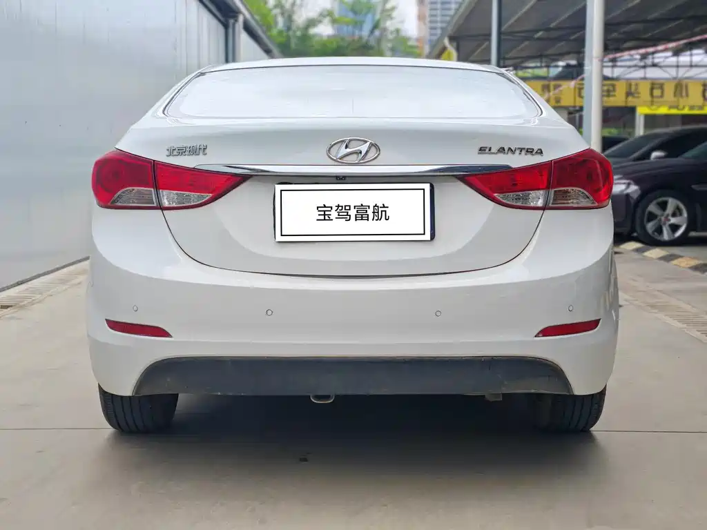 Hyundai Elantra Langdong 2014 — фото 9