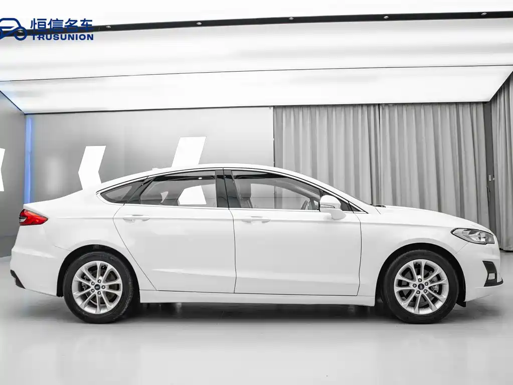 Ford Mondeo 2020 — фото 7