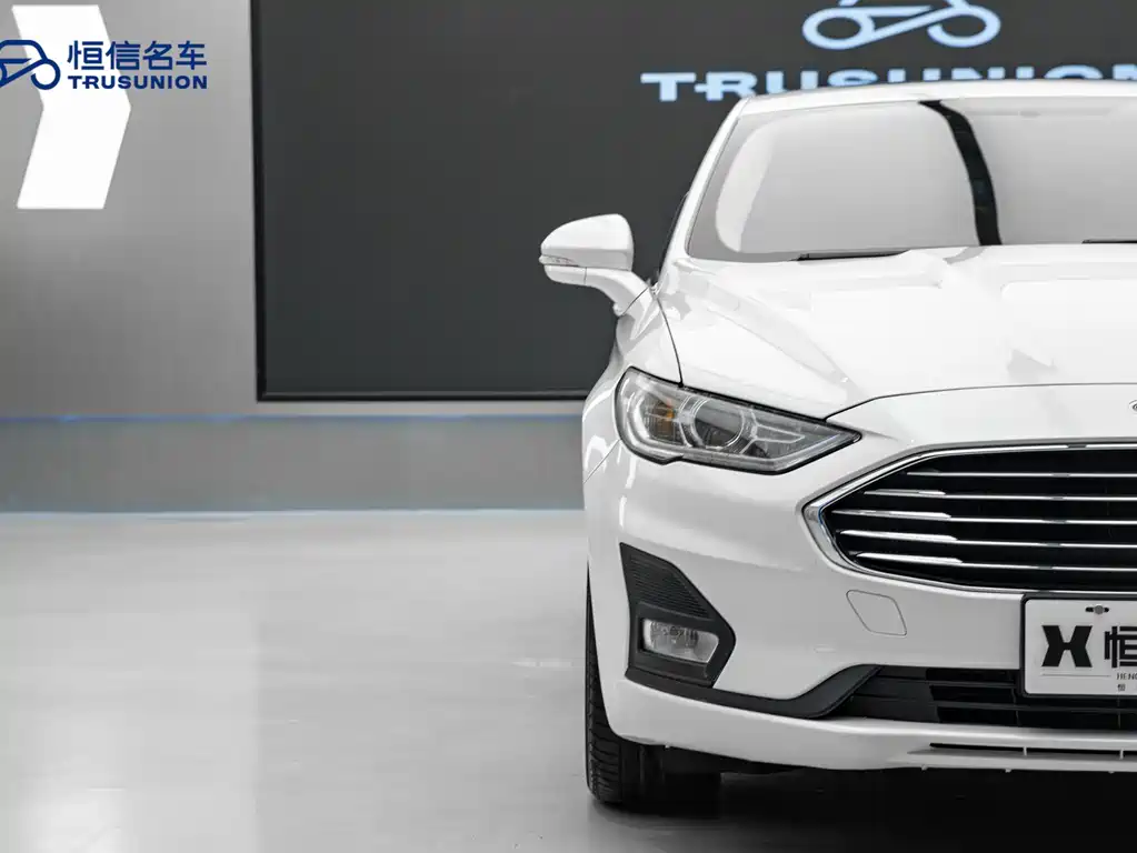 Ford Mondeo 2020 — фото 8