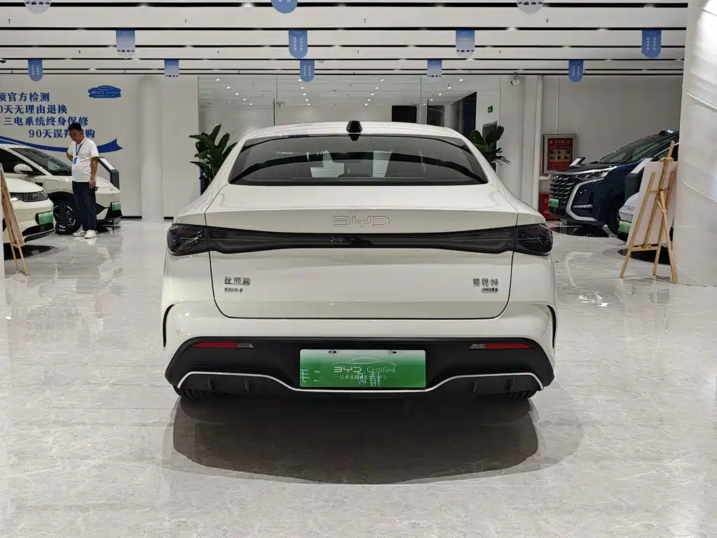 BYD Seal 06 2025 — фото 14