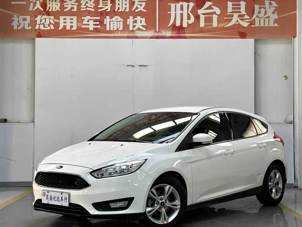 Ford Focus 2017 — фото 1