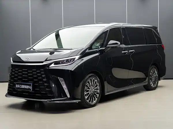 Lexus LM 2026