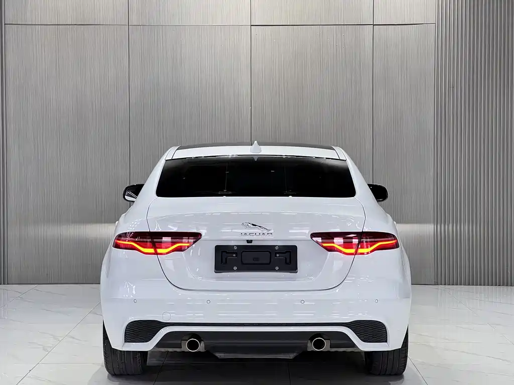 Jaguar XEL 2023 — фото 10