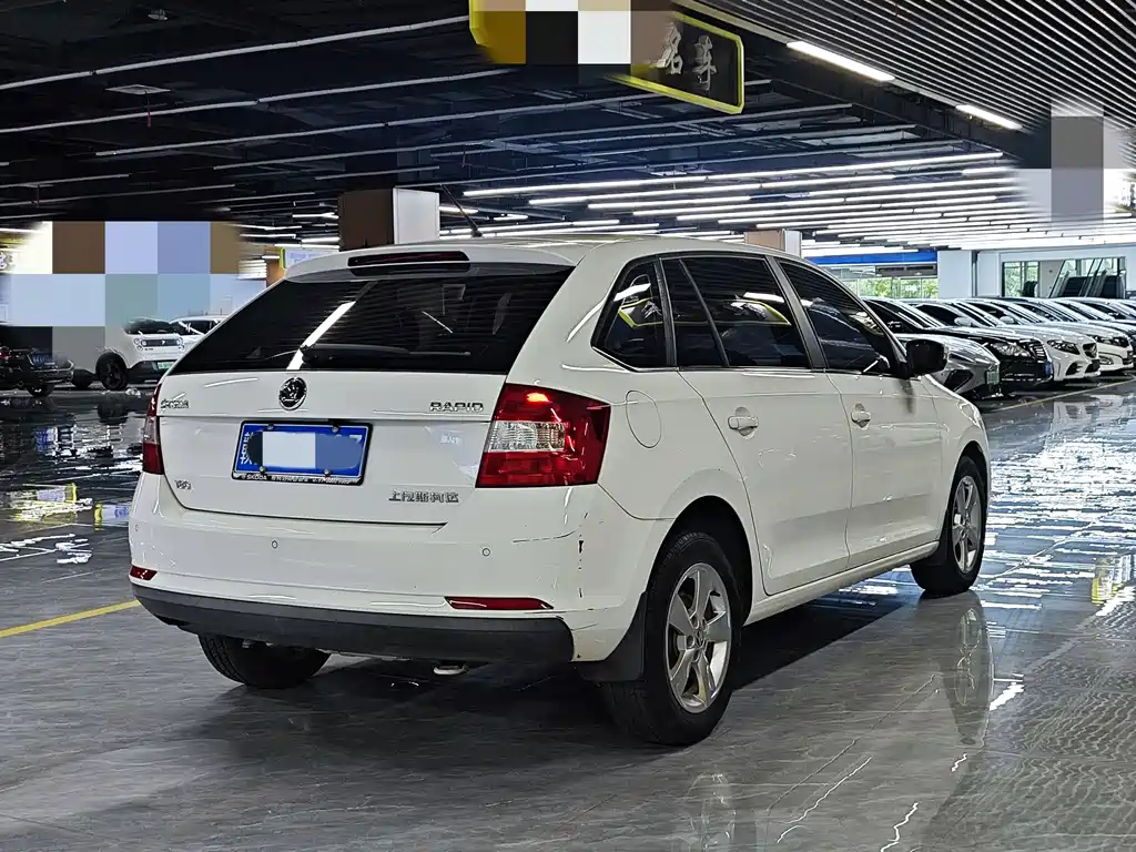 Skoda Rapid Spaceback 2019 — фото 5
