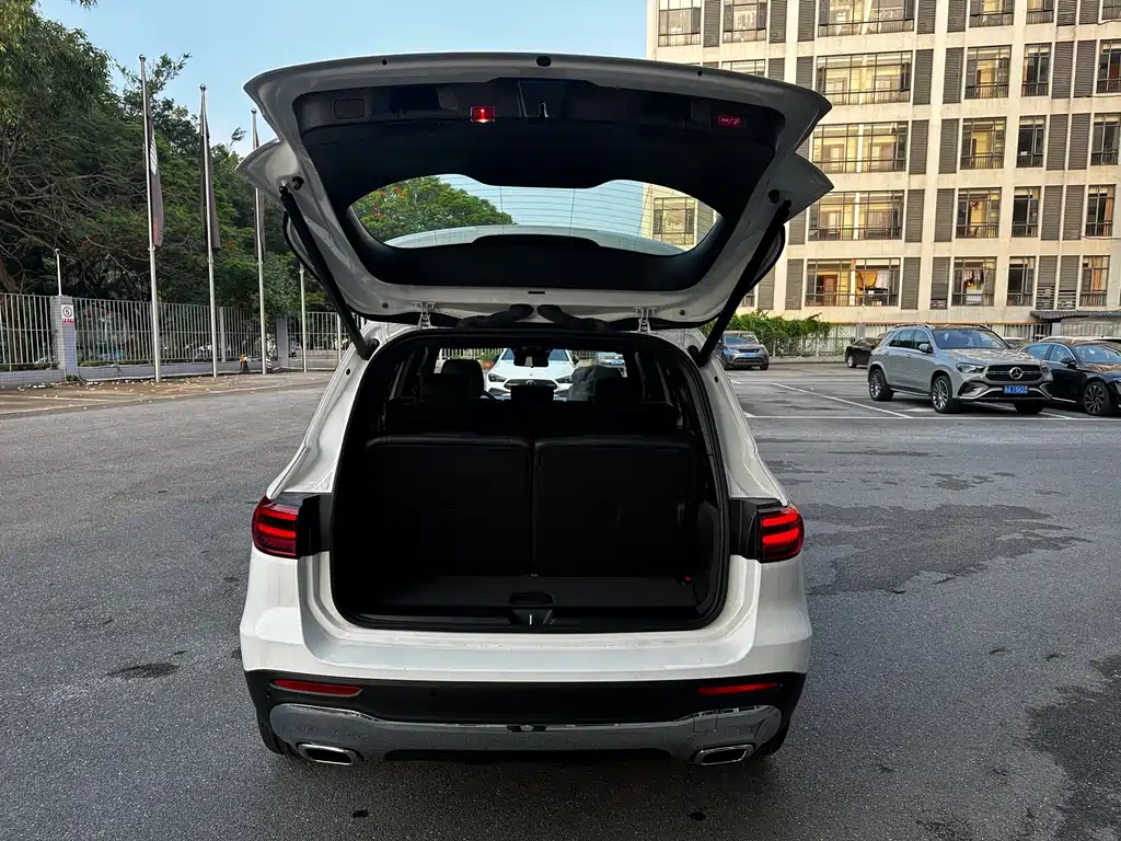Mercedes-Benz GLB 2025 — фото 10