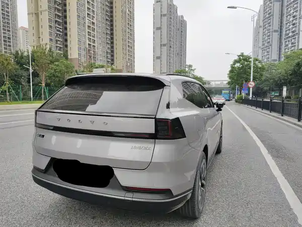 Volvo XC70 Plug-In Hybrid 2025