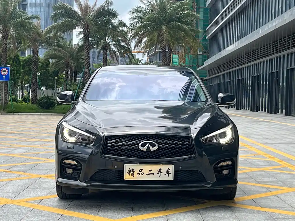 Infiniti Q50L 2015