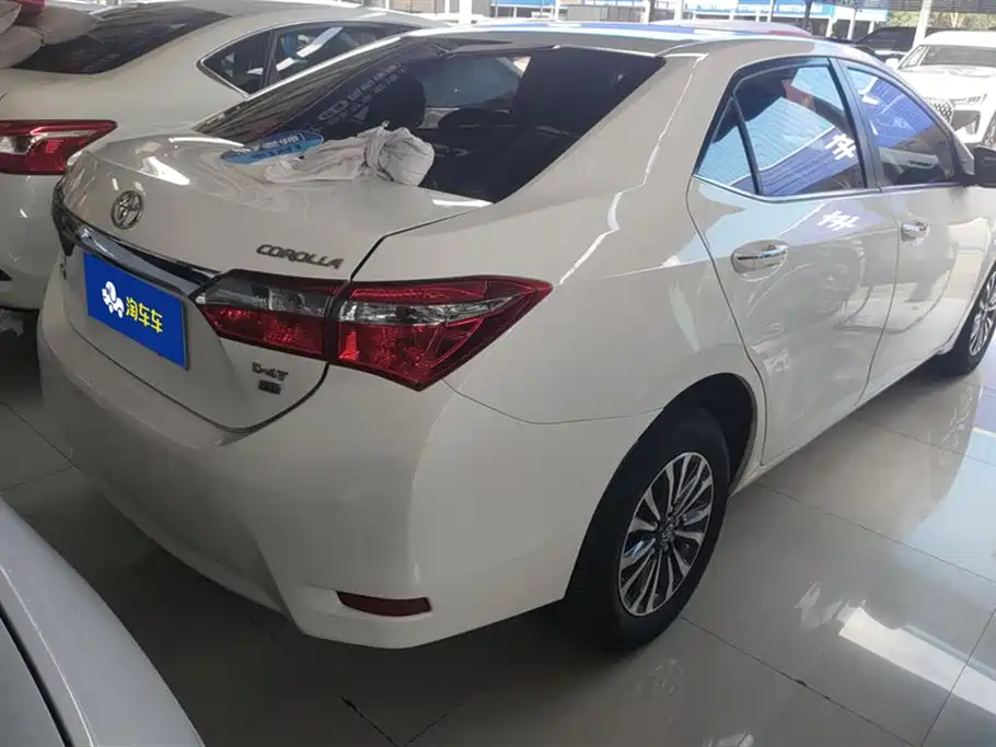 Toyota Corolla 2018 — фото 3