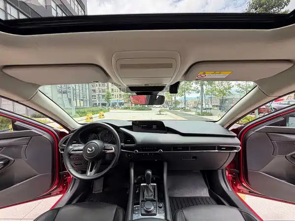 Mazda 3 Axela 2021