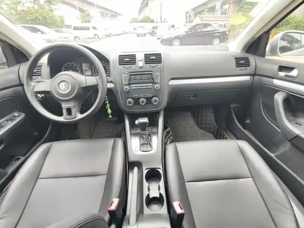 Volkswagen Sagitar 2011