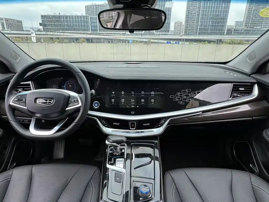 Geely Borui Hybrid 2021 — фото 12