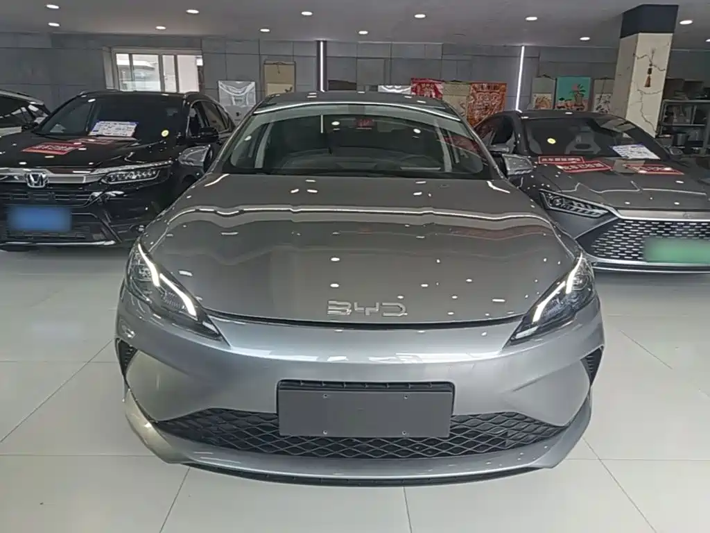 BYD Seal 05 DM-i 2025 — фото 3