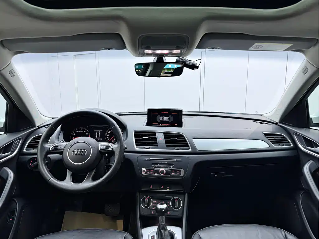 Audi Q3 2019 — фото 18