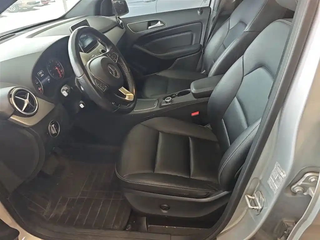 Mercedes-Benz B-Class 2015 — фото 15