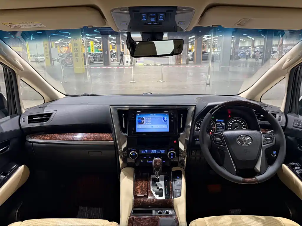 Toyota Alphard 2019 — фото 9