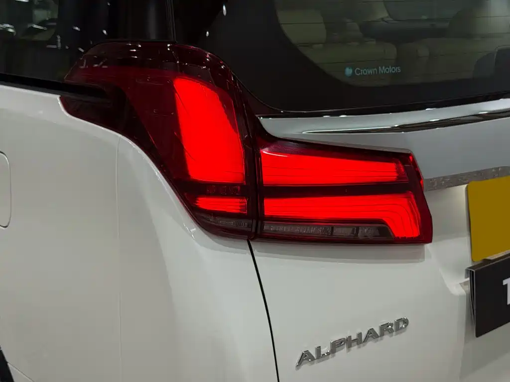 Toyota Alphard 2019 — фото 17
