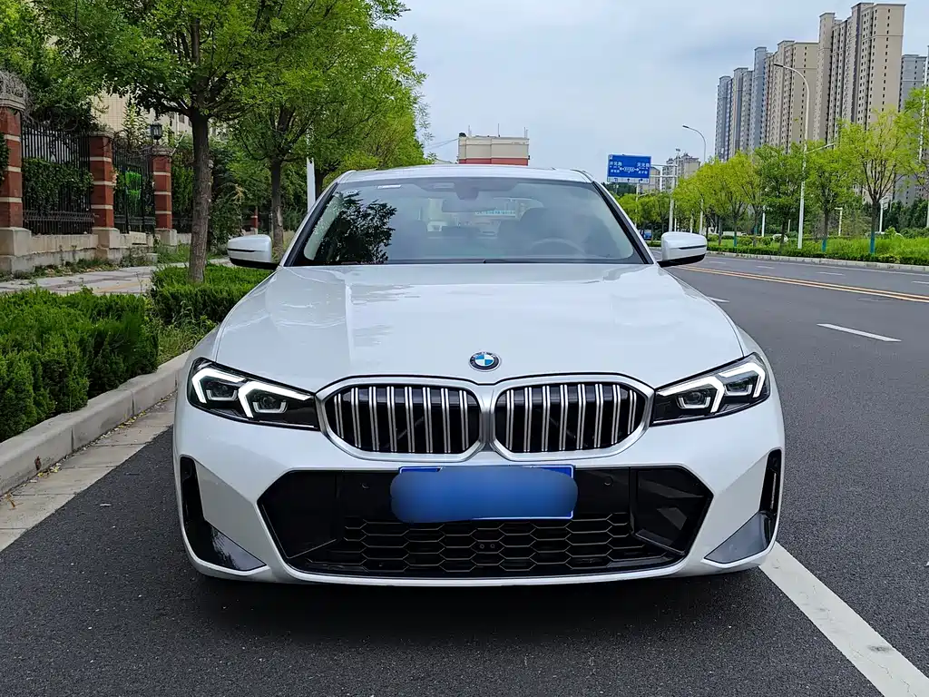 BMW 3 Series 2023