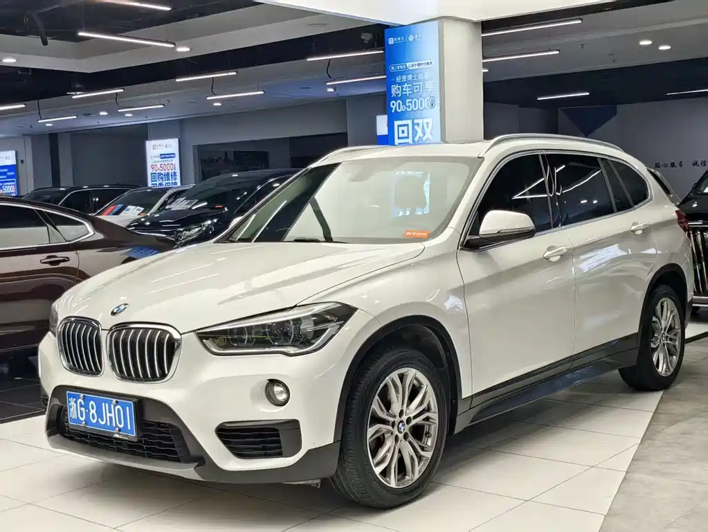 BMW X1 2018 — фото 1