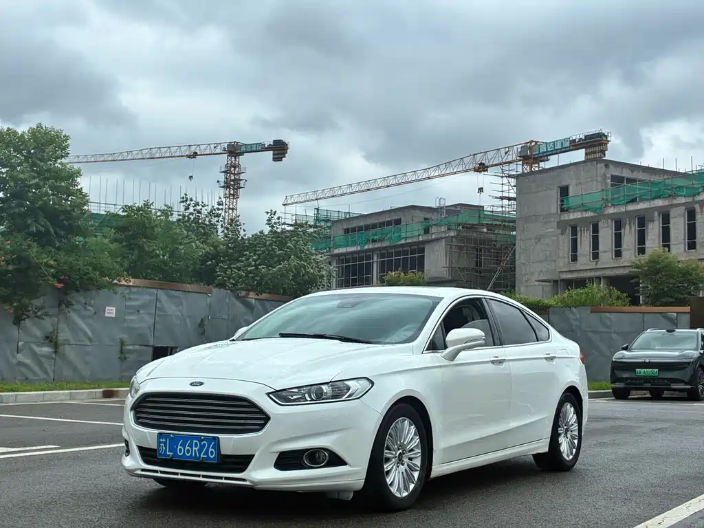 Ford Mondeo 2014 — фото 1