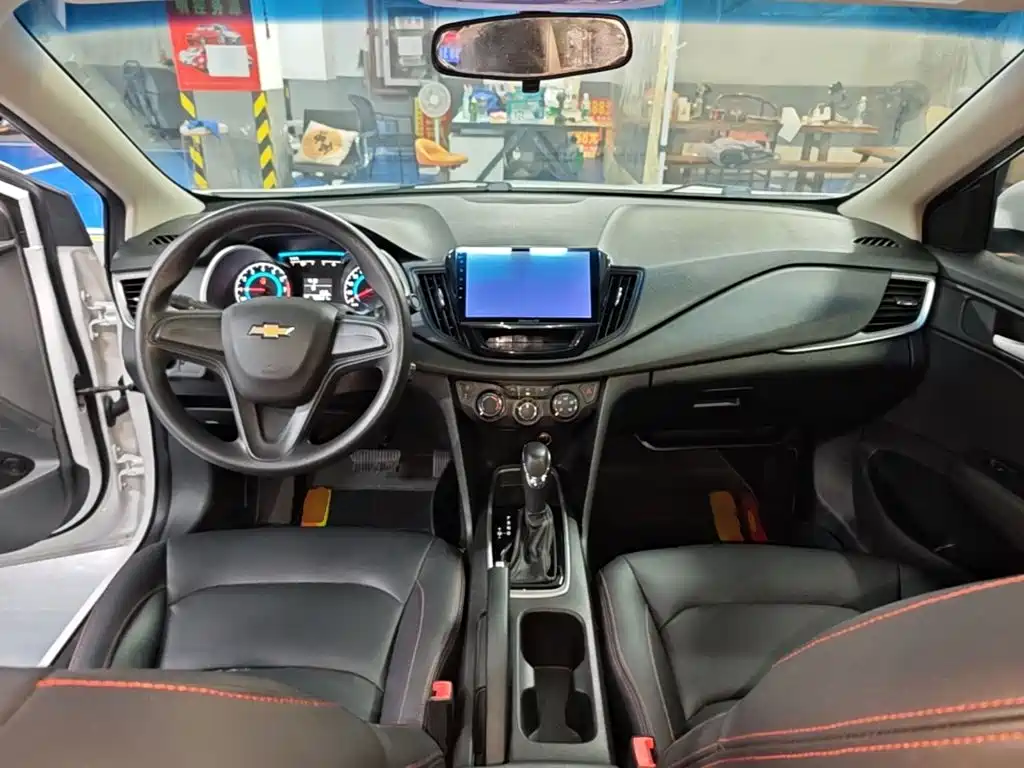 Chevrolet Cavalier 2019 — фото 10