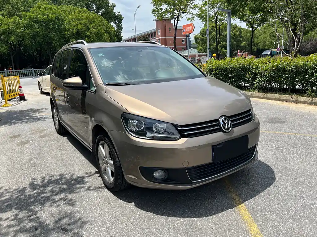 Volkswagen Touran 2016