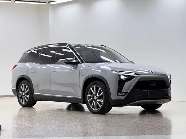 NIO ES8 2021