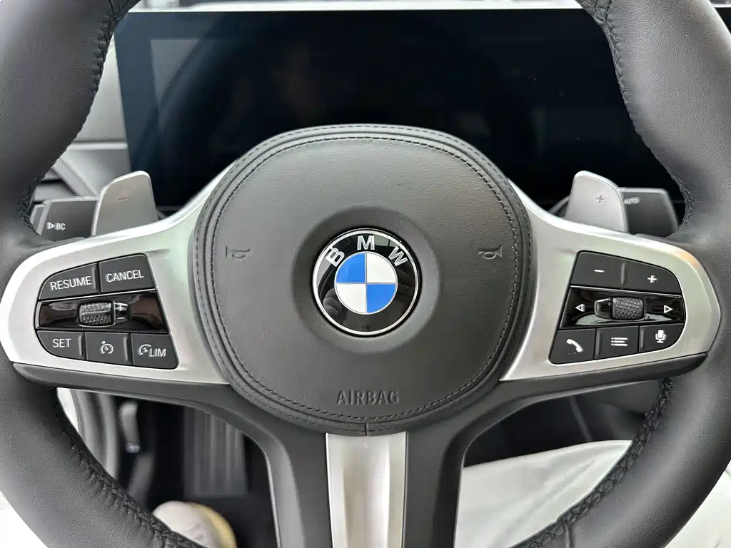 BMW 3 Series 2023 — фото 13