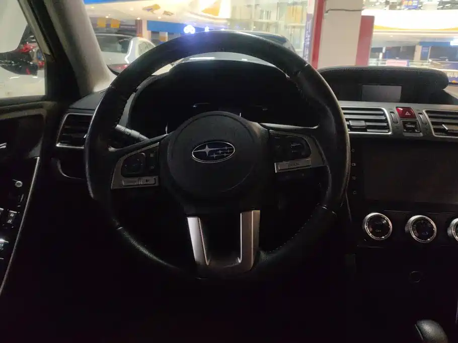 Subaru Forester 2018 — фото 15