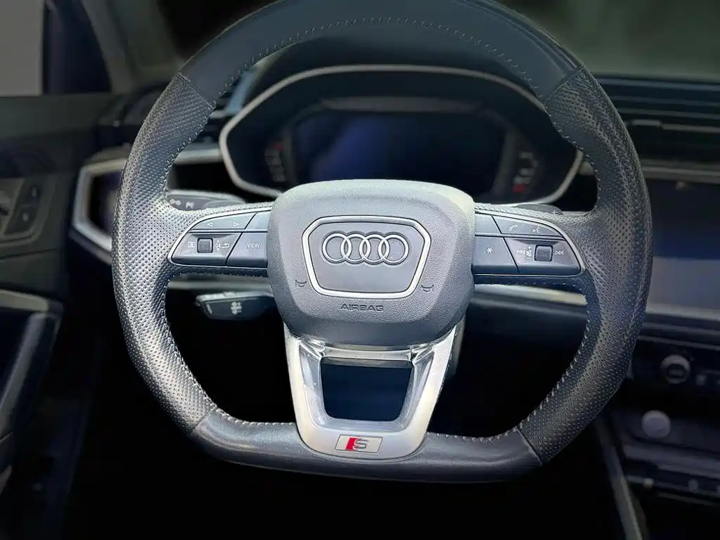 Audi Q3 Sportback 2020 — фото 10