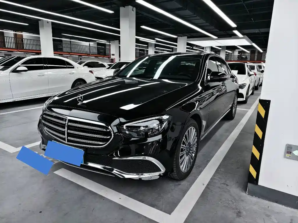 Mercedes-Benz E-Class 2023 — фото 1