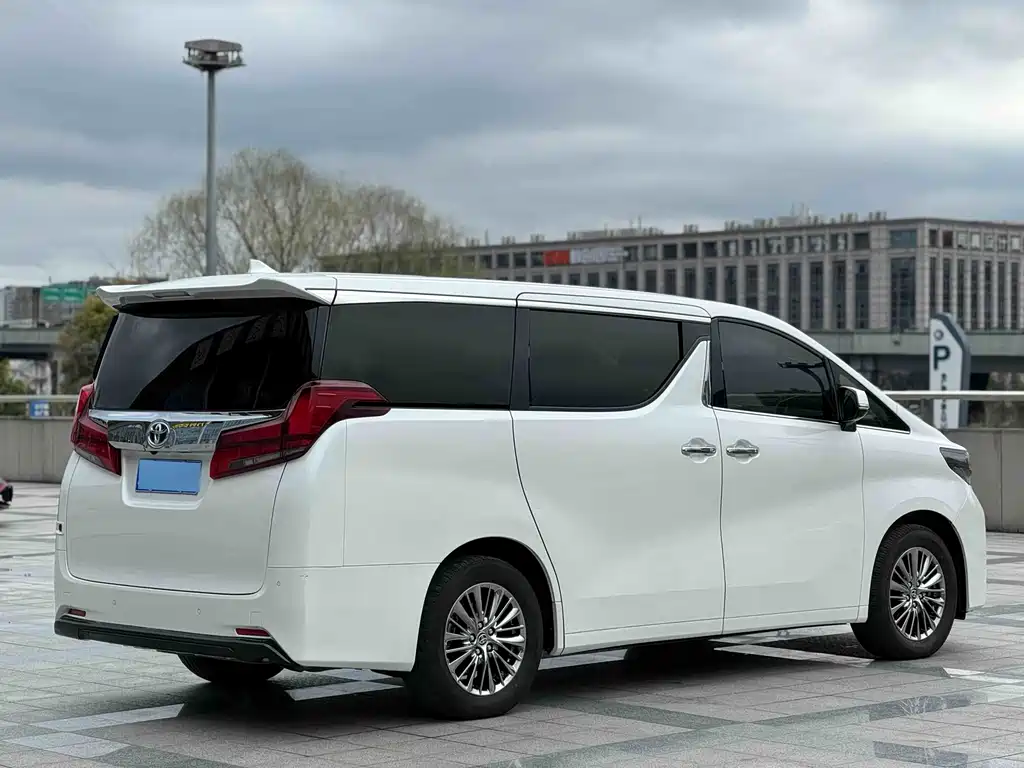 Toyota Alphard 2020 — фото 5