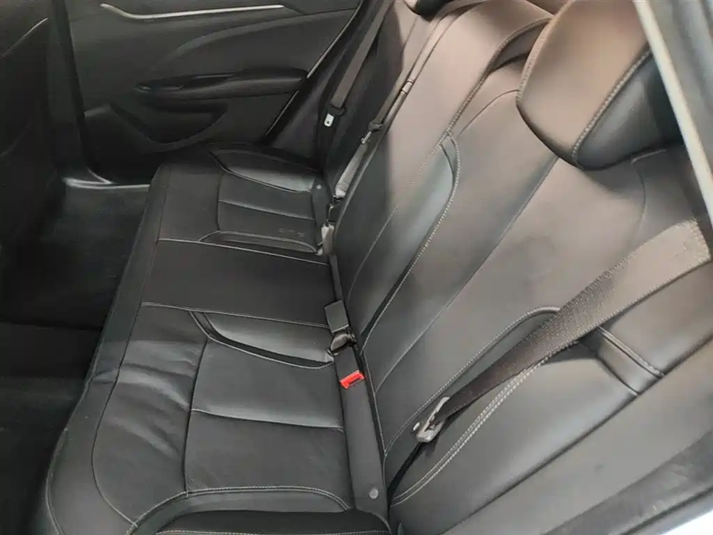Buick Excelle 2019 — фото 17