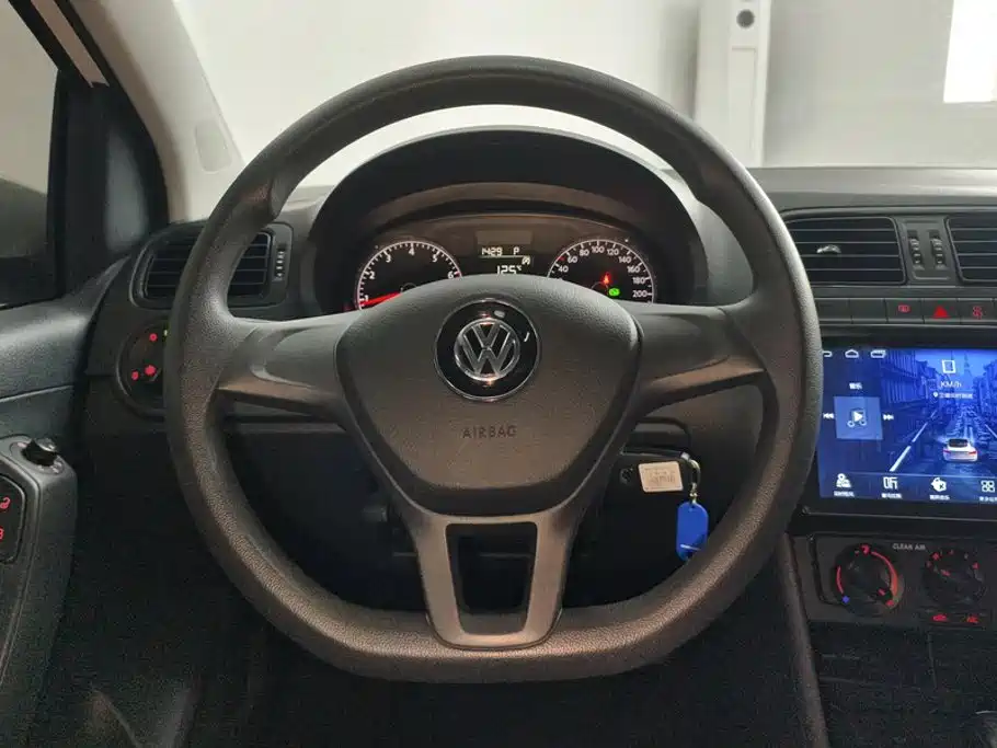 Volkswagen Polo 2018 — фото 15